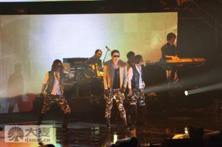 [01/06/2011] Mas de Rain’s BEST Guangzhou concert. 066