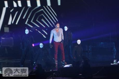 [01/06/2011] Mas de Rain’s BEST Guangzhou concert. 1522